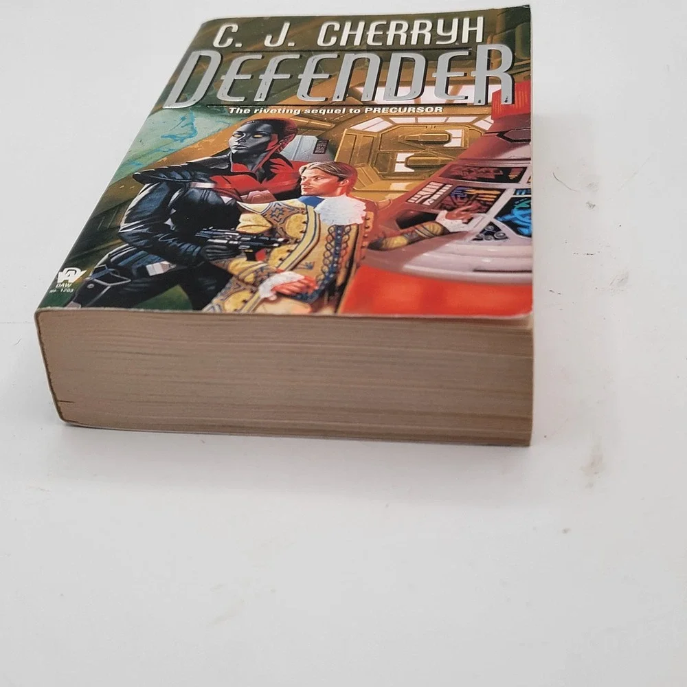C.J. Cherryh Defender Paperback First Printing Foreigner Series Sci-Fi Excellent